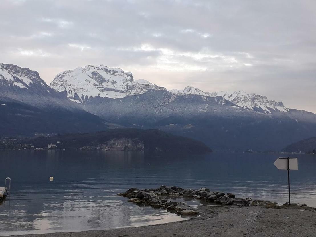 Lac Et Montagnes En Un Clin D'Oeil Duingt Luaran gambar